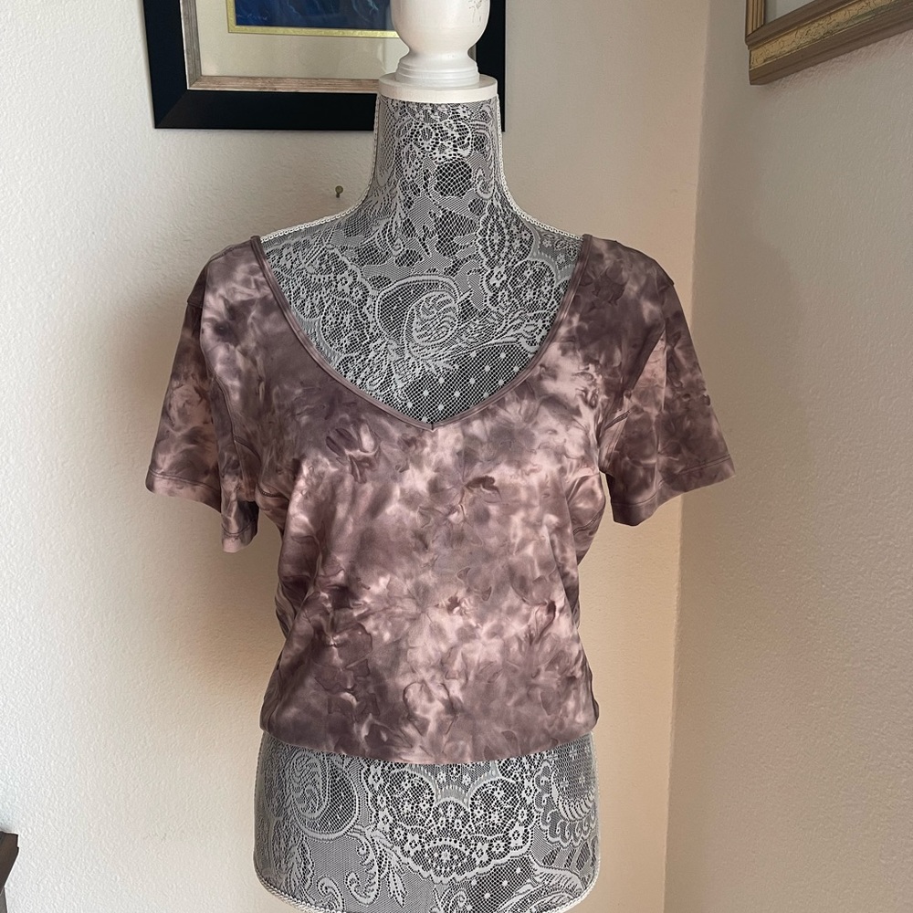 Lululemon align tee